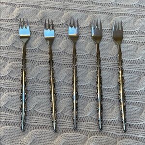 5 VTG Oneida Northland Dardanella stainless steel cocktail/seafood fork flatware